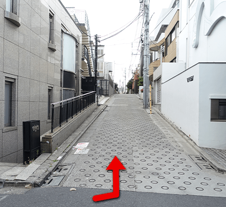 ドット模様の道路